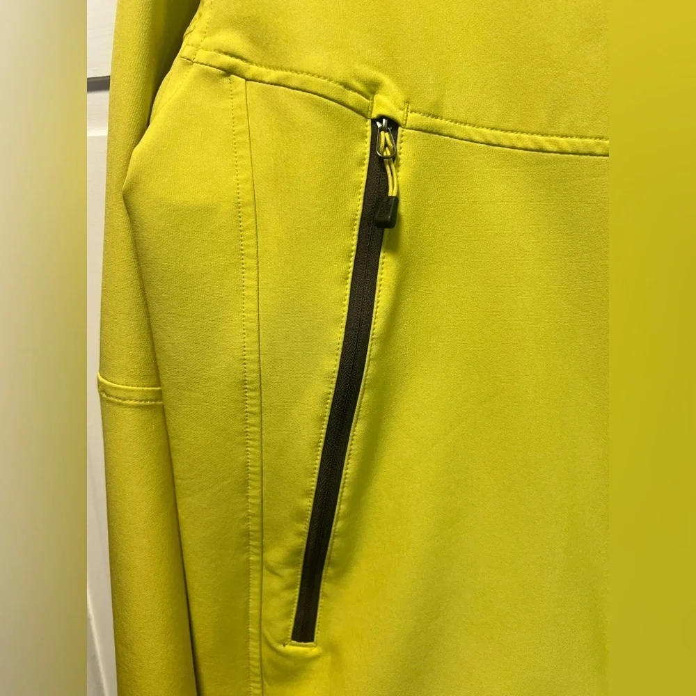The North Face Men Soft Shell Flashdry Jacket Size Large Color Yellow/Brown Trim